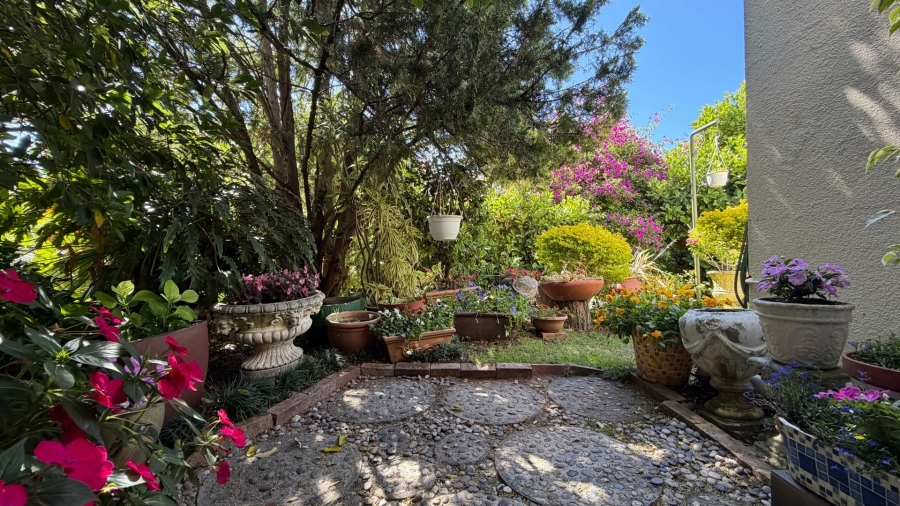 3 Bedroom Property for Sale in Paradyskloof Western Cape